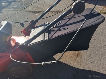 Prodám benzínovou zahradní sekačku s pojezdem - 7