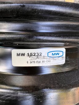 5x98 r15 fiat 500L - 7
