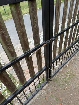 Vrata ocelová dvoukřídlá 4,4 x 1,9m - 7