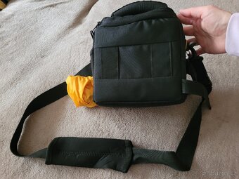 Krásná taška na foto s pláštěnkou - 7