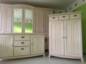 Jitona VENETO, bílá, celomasiv, 2KOMODY - 7