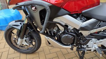 Honda VFR 800X Crossrunner - 7