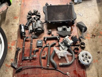 Kawasaki Gpz 900 - 7