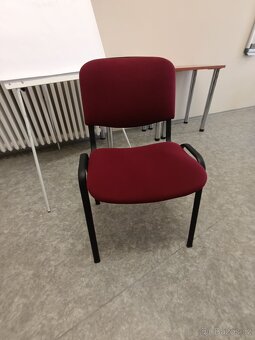 Stoly a židle ze školících místností - 7