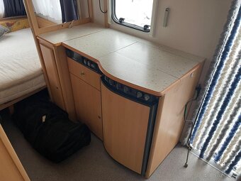 Dethleffs New Line 460, 4 osoby, stan, pevná postel, sprcha - 7