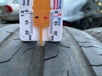 Prodám 2 letní pneumatiky 235/55r18 Continental - 7