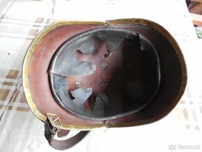 Stará hasičská helma s ČSR znakem 1.republika-luxus - 7