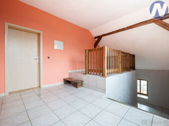 Nově vybudovaný podkrovní byt 2+kk 120 m2, Vimperk - 7