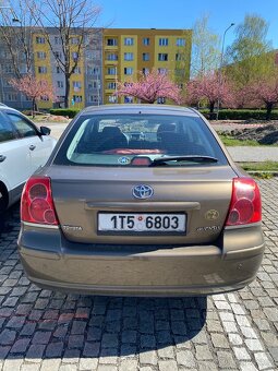 Toyota Avensis liftback - 7