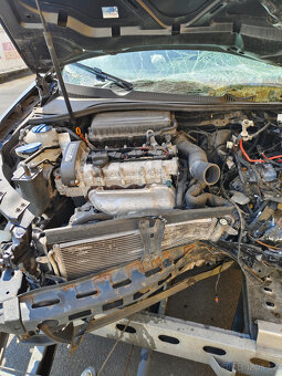 Bouraný VW Golf 6 motor 1.4i 59kw r.v 2009 - 7