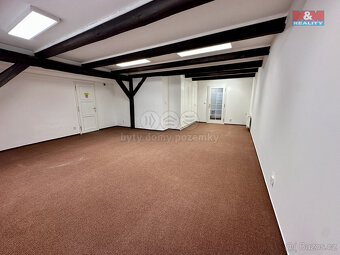 Pronájem kancelářského prostoru, 93 m², Žatec, nám. Svobody - 7