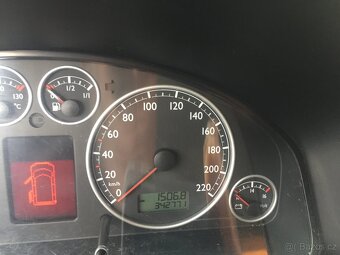 VW Multivan Atlantis T5 2,5 TDi 128 kW automat - 7