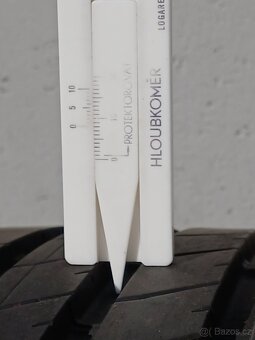 Pěkné letní pneu Bridgestone 215/45/18 vzorek 8mm - 7