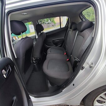 Hyundai i 20 benzín - 7
