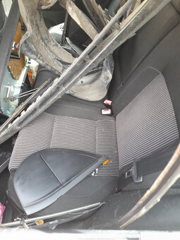 Volkswagen Golf IV 2.0 benzin 4x4 - 7