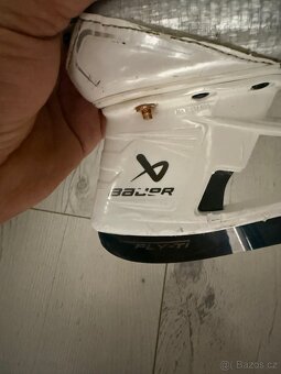 HOKEJOVÉ BRUSLE BAUER HYPERLITE 2 VEĽKOSŤ 6 fit1 - 7