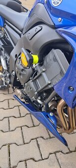 Yamaha FZ8 - 7