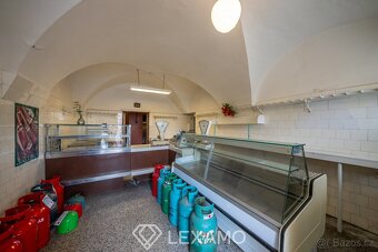 Prodej obchodního domu 344 m2, pozemek 3416 m2, ev.č. 00089 - 7