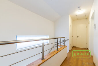 Prodej rodinného domu 182 m2, pozemek 1079 m2 - 7