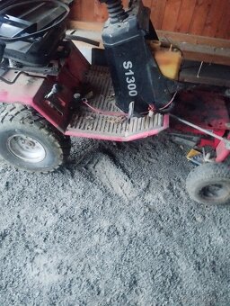 Zahradní traktor Westwood díly - 7