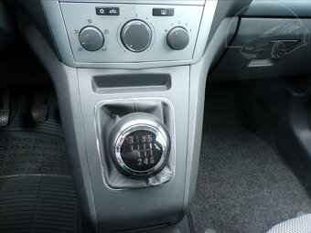 Opel Zafira 1,6 Turbo 110kW 7.MÍST,TAŽNÉ ZAŘ. - 7