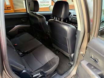 Mitsubishi Outlander 2,0i - 7