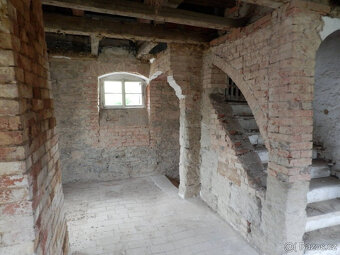 Zajímavé nemovitosti. - 7