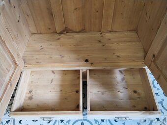Stará, secesní skříň po renovaci - 7
