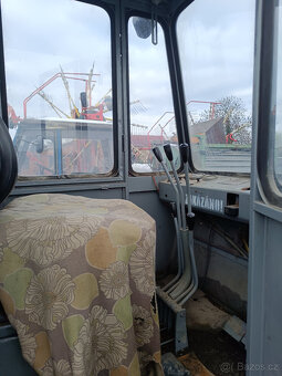 Nakladač UNHZ 750 - 7