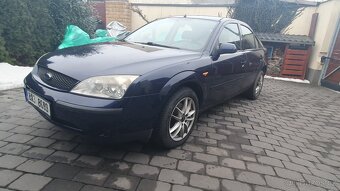 Ford Mondeo 1.8i - 7