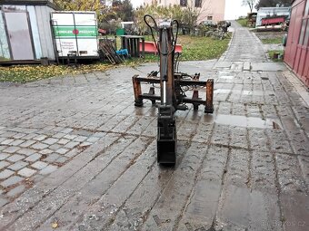 Podkop na smykoví nakladač - 7