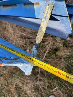 Kovové točité schodiště - 7