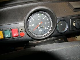 Prodám Trabant 601 L,sedan, bílomodrý. - 7