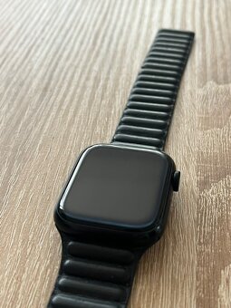 APPLE WATCH S8 45mm černé- TOP STAV - 7