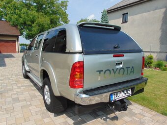 TOYOTA HILUX 2.5,4x4, PŮVOD ČR,2.MAJ.,RADLICE+SYPAČ,TAŽNÉ - 7