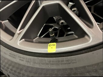 Alu kola + Pneu FORD MUSTANG GT S650 7.GENERACE 19" - 7