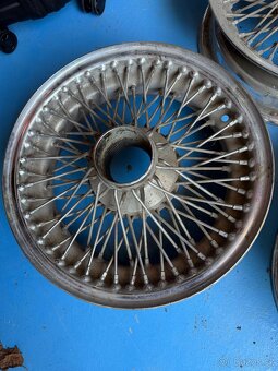 Drátěna kola jaguar E-type - 7