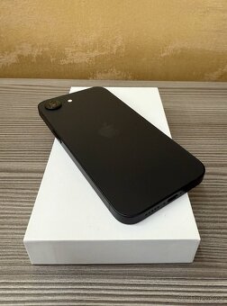 Apple iPhone 16e 128GB černý, vybalený, záruka - 7