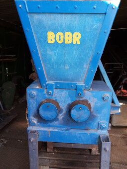 Prodám štěpkovač, špalikovač - 7