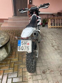 AJP 250 - 7