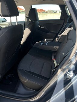 Hyundai i30 1.5 T-GDi CW MHEV 7DCT, Play 2024 - 7
