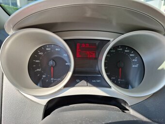 Seat Ibiza najeto jen 17500 km - 7