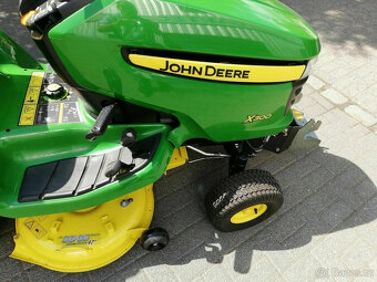 Zahradní traktor John Deere X300 a mulčovací sekačka Xtra 42 - 7