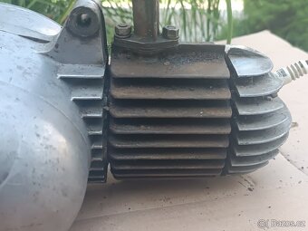 Motor Jawa 50/550 50/555 pařez - 7