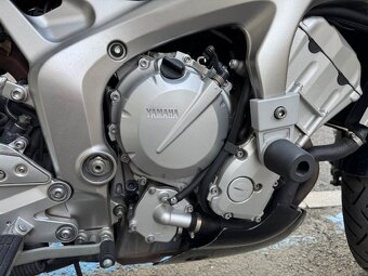 Yamaha FZS 600 Fazer - 7