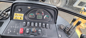 CAT 432F - 7