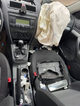 Náhradní díly Octavia 2 1.6 mpi 137 t. Km  - 7