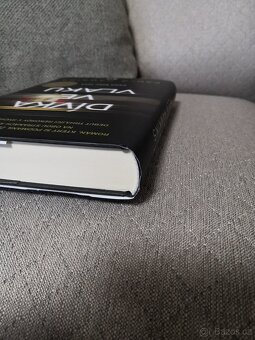SLEVA - Dívka ve vlaku (Paula Hawkins) 1. vydání - 7