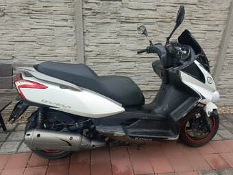 Maxiskútr Kymco Downtown 125 - 7