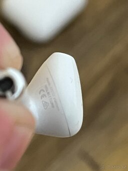 Apple Airpods 2. Generace - 7